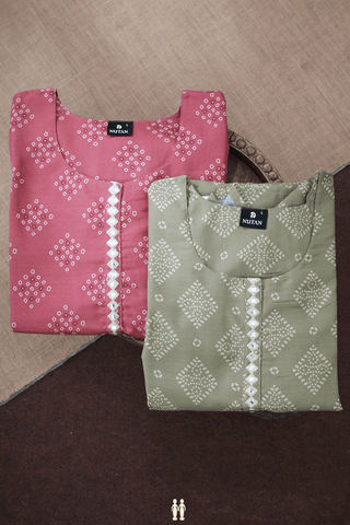 Assorted Red And Green Set Of 2 Size 40 Tussar Long Kurta