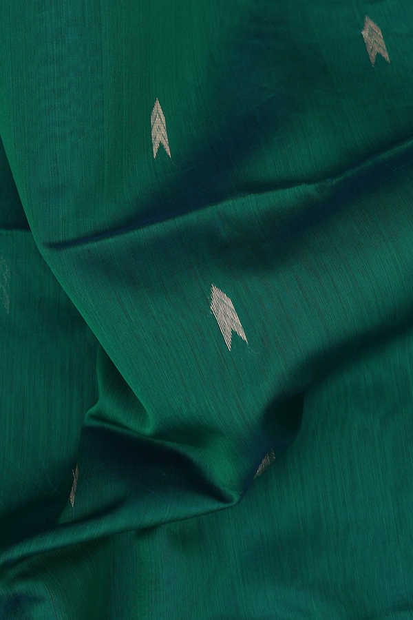 Maheswari Silk Cotton Saree In Green With Arrow Buttas