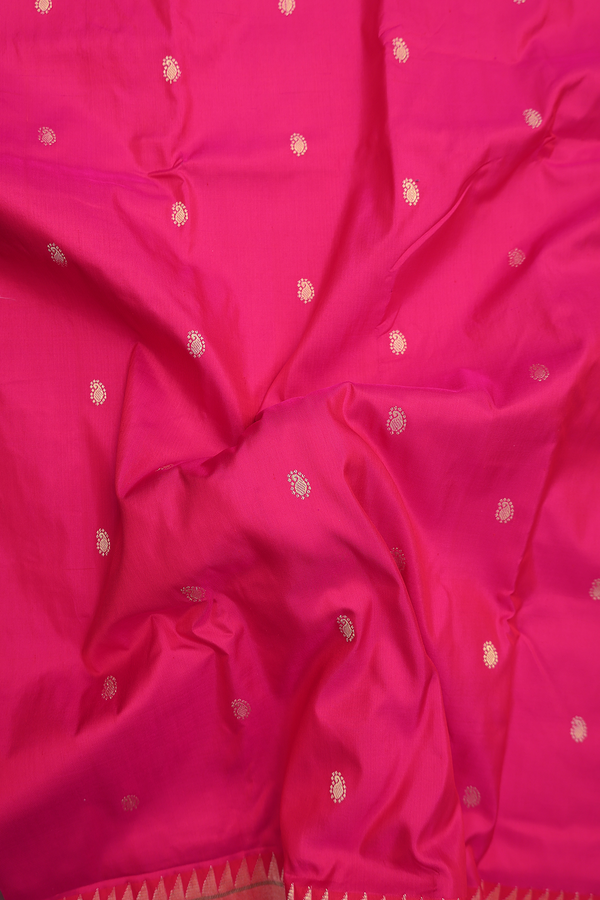 Paithani Silk Saree In Reddish Pink With Paisley Buttas