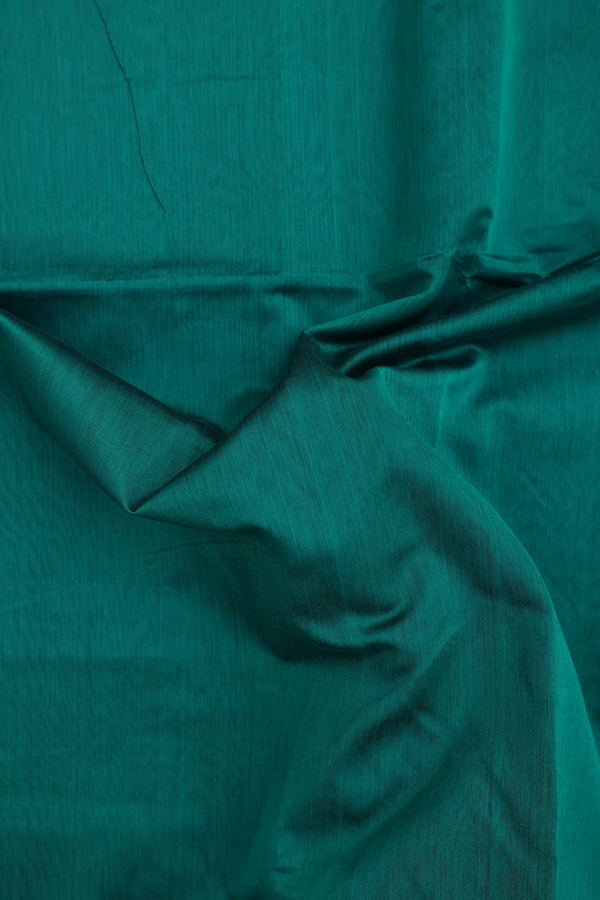 Maheswari Silk Cotton Saree In Ramar Green With Zari Border