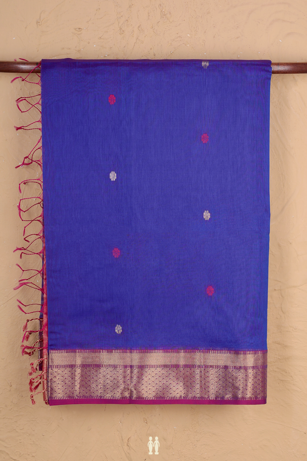 Maheswari Silk Cotton Saree In Dual Tone With Floral Buttas