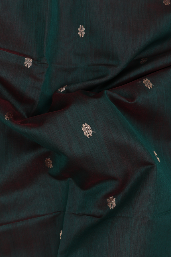 Maheswari Silk Cotton Saree In Dual Tone With Floral Buttas
