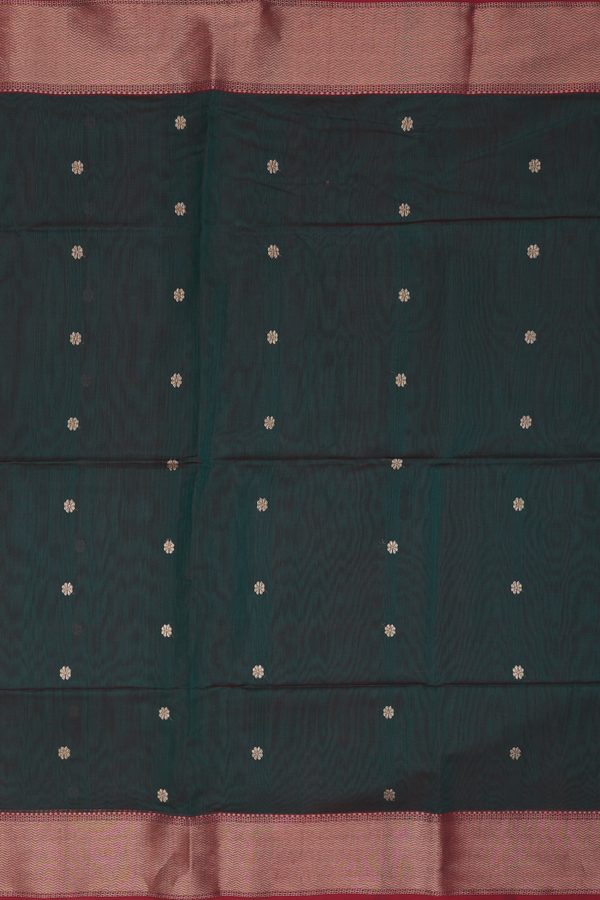 Maheswari Silk Cotton Saree In Dual Tone With Floral Buttas