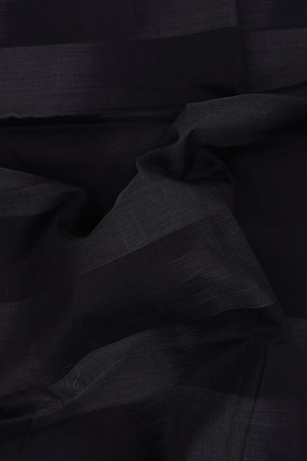 Maheswari Silk Cotton Saree In Black And Grey With Self Design