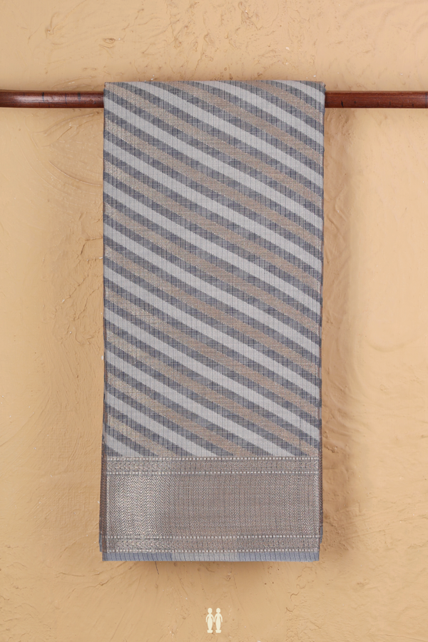 Kota Cotton Saree In Grey And Cream With Diagonal Design