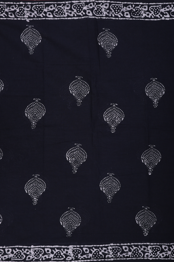 Sungudi Cotton Saree In Black With Printed Design