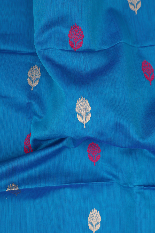 Maheswari Silk Cotton Saree In Blue With Floral Buttas