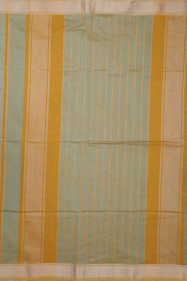 Maheswari Silk Cotton Saree In Dual Tone With Arrow Border