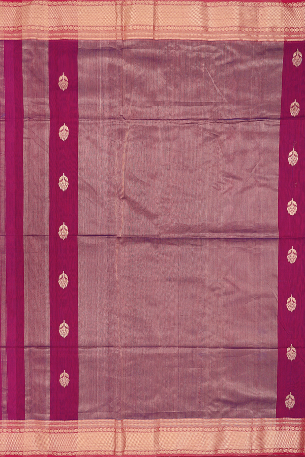 Maheswari Silk Cotton Saree In Dual Tone With Floral Buttas