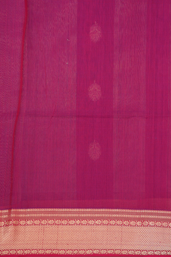 Maheswari Silk Cotton Saree In Dual Tone With Floral Buttas