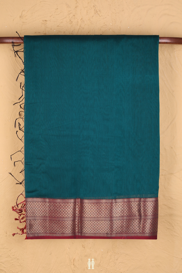 Maheswari Silk Cotton Saree In Ramar Green With Zari Border