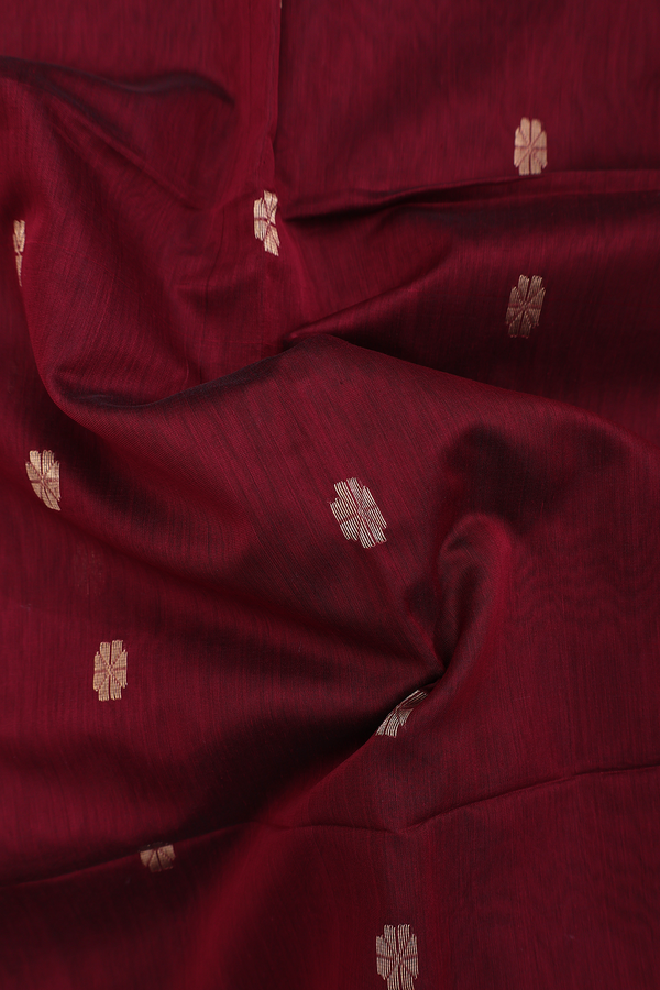 Maheswari Silk Cotton Saree In Red With Floral Buttas