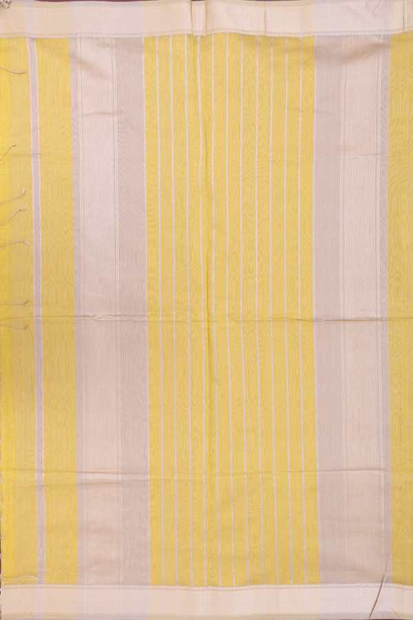 Maheswari Silk Cotton Saree In Yellow With Contrast Border