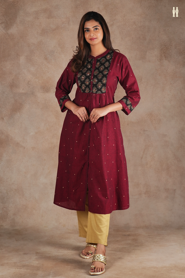 Mandarin Neck Threadwork Buttas Red Cotton Long Kurta