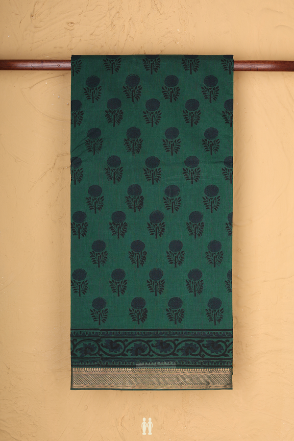 Mangalagiri Cotton Saree In Emerald Green With Floral Buttas
