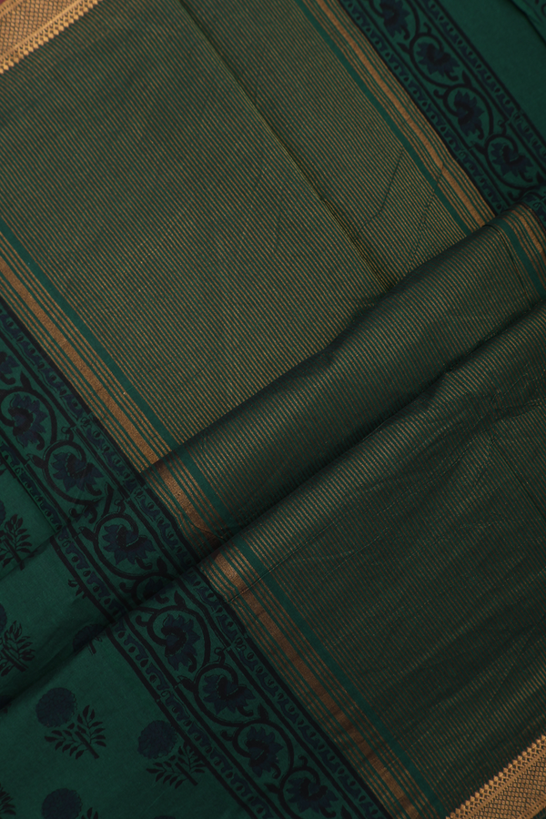 Mangalagiri Cotton Saree In Emerald Green With Floral Buttas