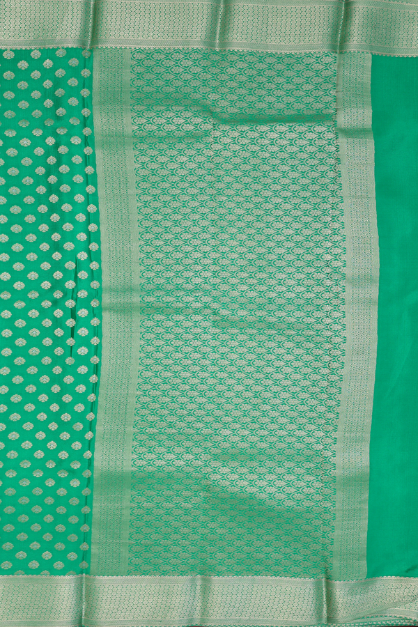 Mysore Silk Saree In Bold Green With Zari Buttas