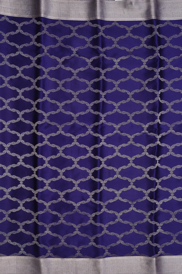 Mysore Silk Saree In Navy Blue With Scallop Design