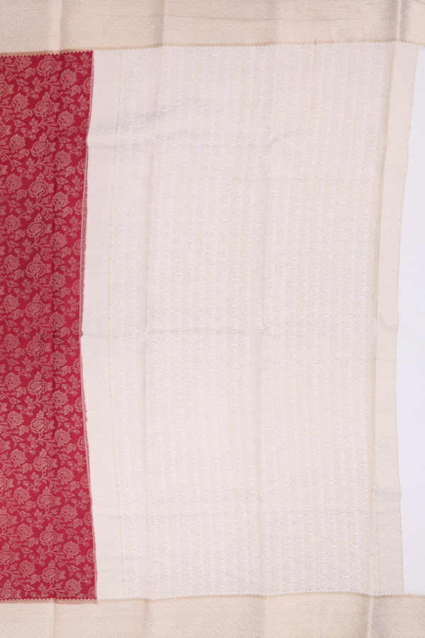 Mysore Silk Saree In Red With Floral Design