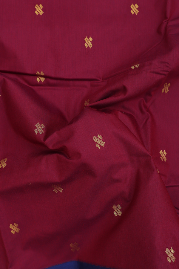 Nine Yards Apoorva Cotton Saree In Red With Zari Buttas