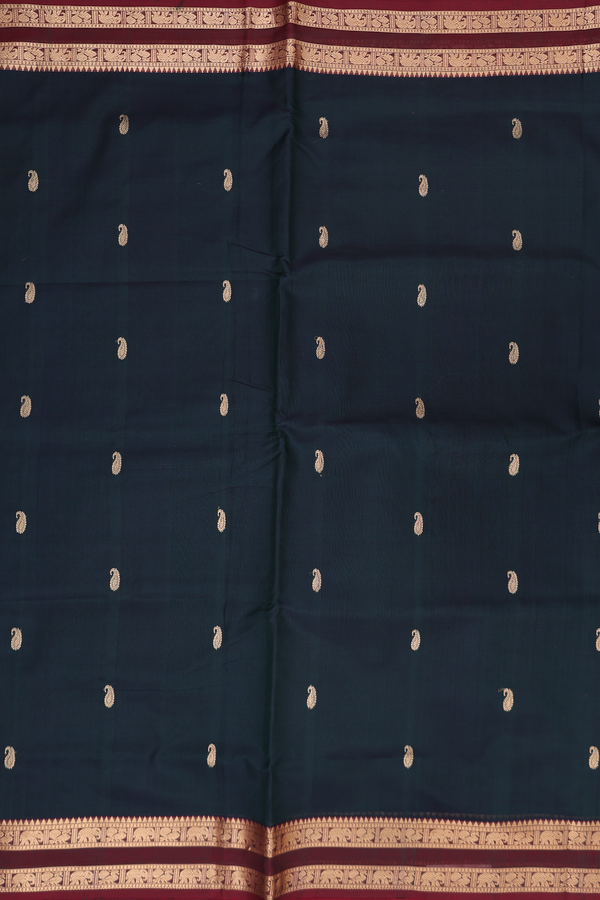 Nine Yards Silk Cotton Saree Bottle Green With Paisley Buttas