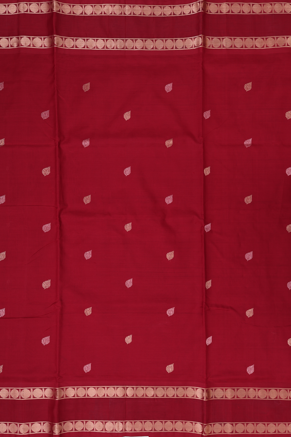 Nine Yards Silk Cotton Saree In Crimson Red With Leaf Buttas