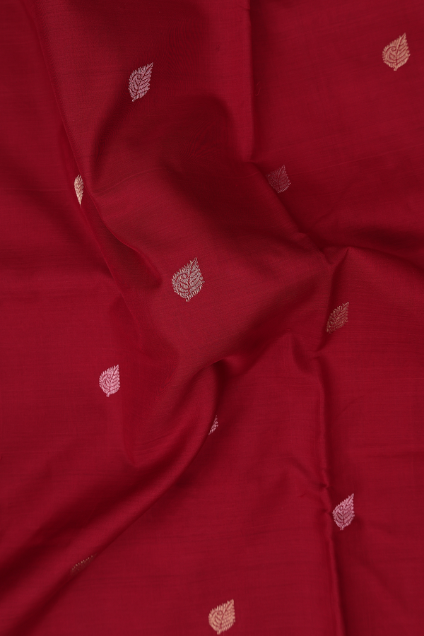 Nine Yards Silk Cotton Saree In Crimson Red With Leaf Buttas