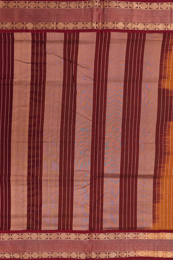 Nine Yards Silk Cotton Saree In Dual Tone With Floral Buttas