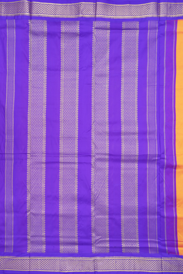 Nine Yards Silk Saree In Dual Tone With Arai Maadam Border
