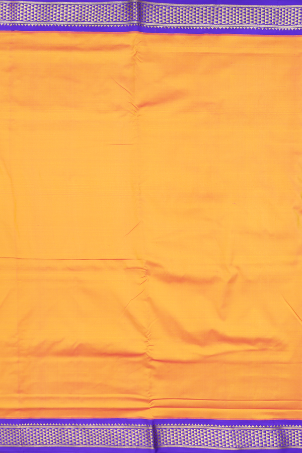 Nine Yards Silk Saree In Dual Tone With Arai Maadam Border