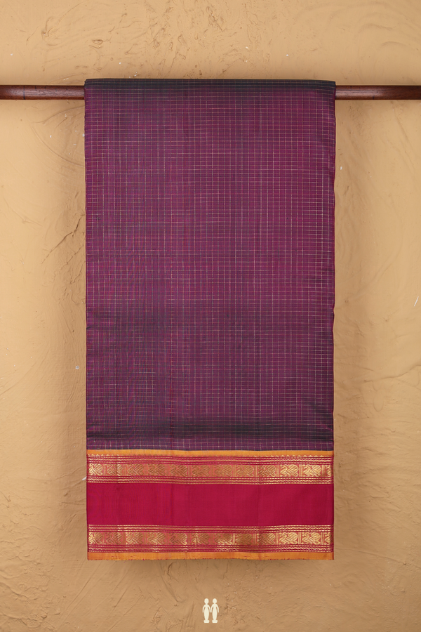 Nine Yards Silk Saree In Dual Tone With Checks Design