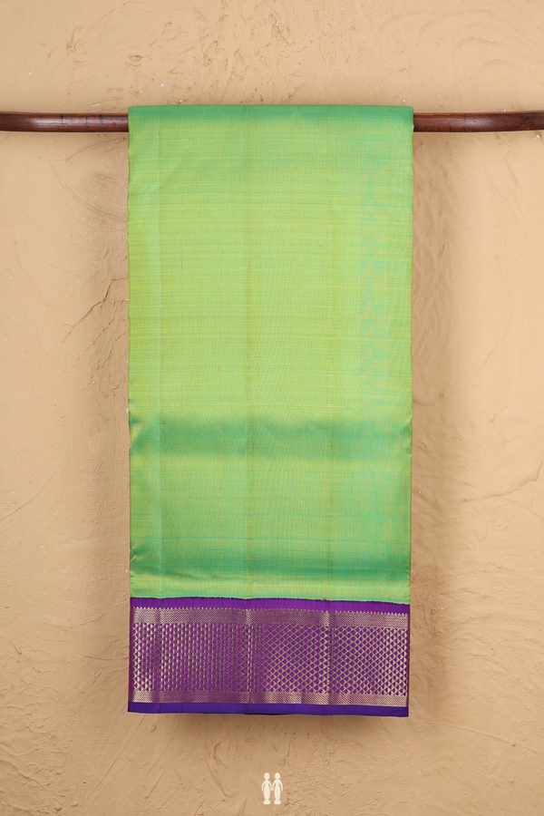 Nine Yards Silk Saree In Green With Arai Maadam Border