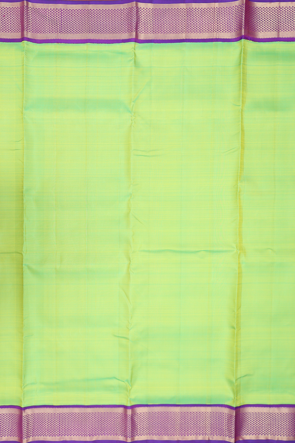 Nine Yards Silk Saree In Green With Arai Maadam Border