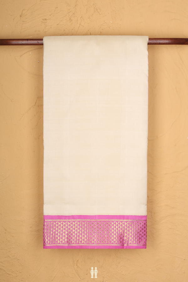 Nine Yards Silk Saree In Ivory With Arai Maadam Border