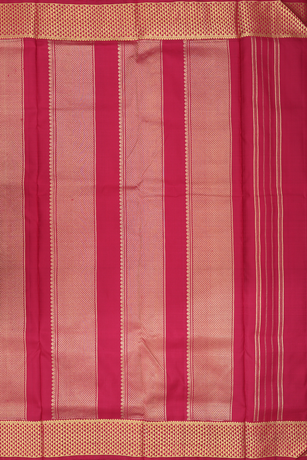 Nine Yards Silk Saree In Red With Peacock Buttas