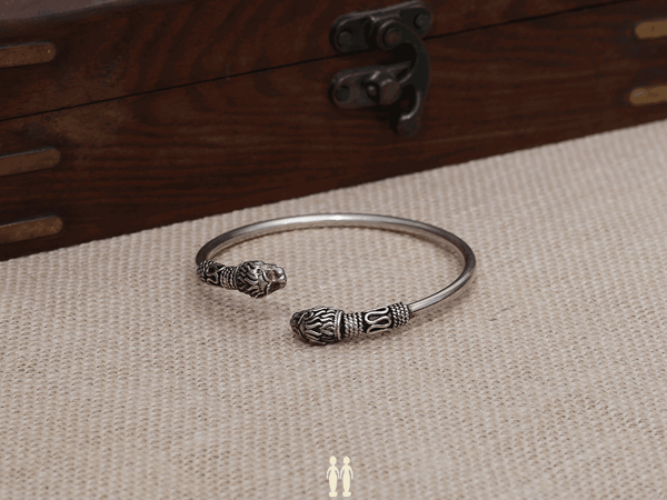 Oxidized Pure Silver Lion Kada