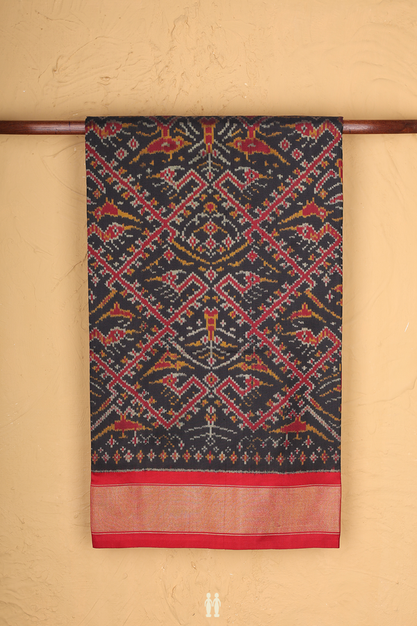 Pochampally Silk Saree In Black With Allover Design