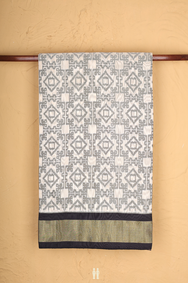 Pochampally Silk Saree In White With Allover Design