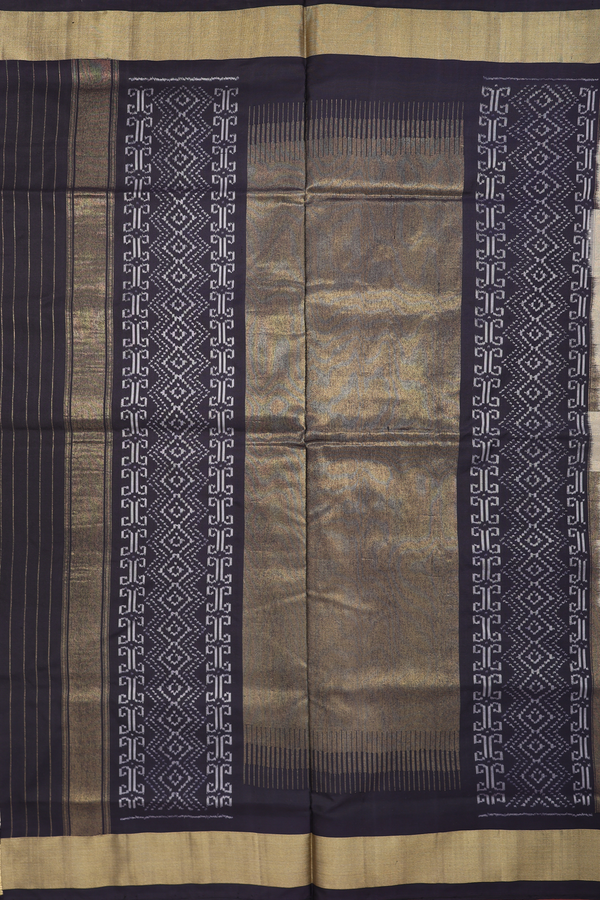 Pochampally Silk Saree In White With Allover Design