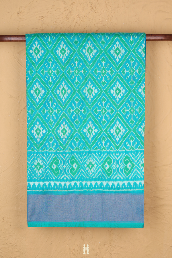Pochampally Silk Saree In Green With Diamond Design