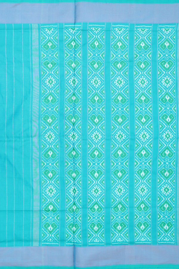 Pochampally Silk Saree In Green With Diamond Design