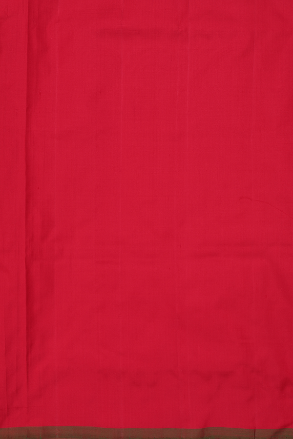 Pochampally Silk Saree In Red With Allover Design