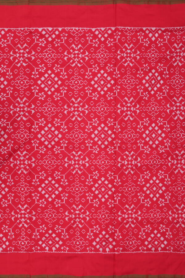Pochampally Silk Saree In Red With Allover Design
