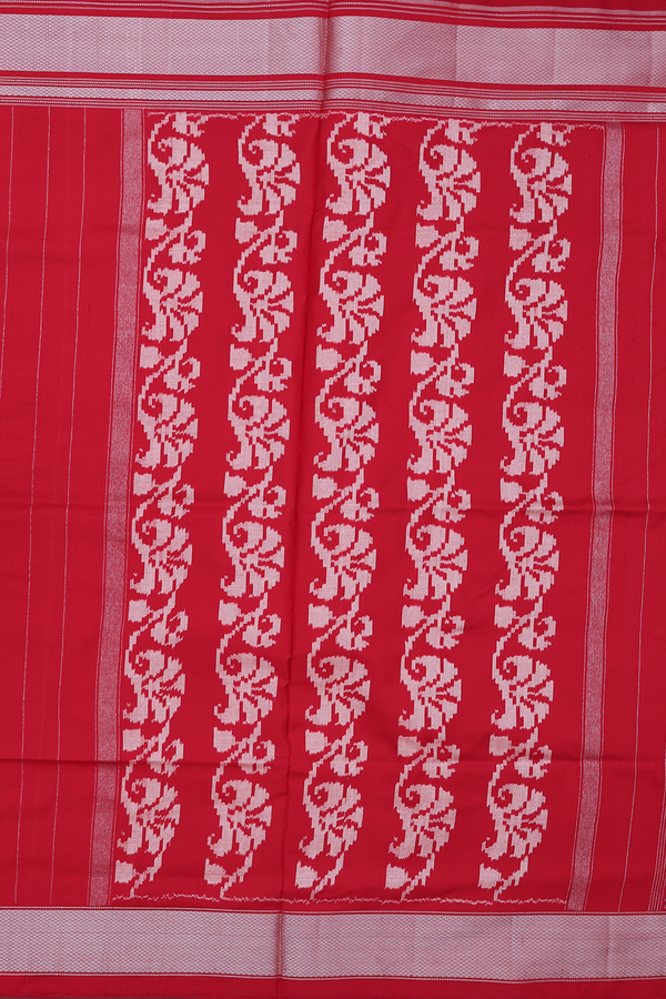 Pochampally Silk Saree In Royal Blue With Floral Design