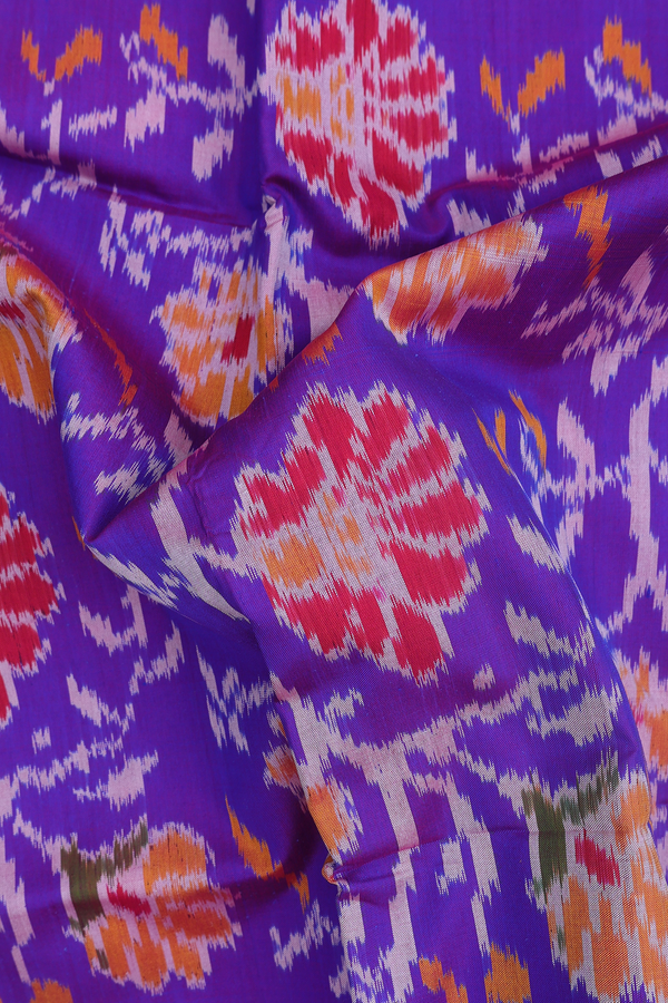 Pochampally Silk Saree In Purple With Floral Design
