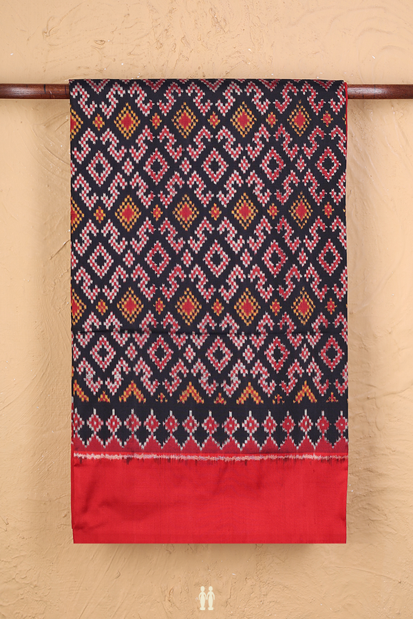 Pochampally Silk Saree In Black With Ikat Design