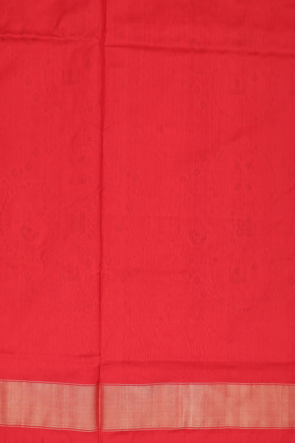 Pochampally Silk Saree In Scarlet Red With Ikat Design