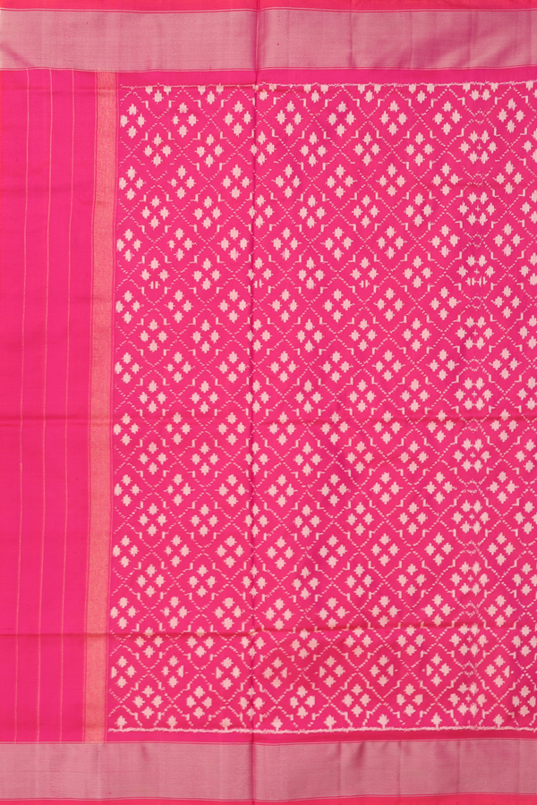 Pochampally Silk Saree In Pink With Allover Design