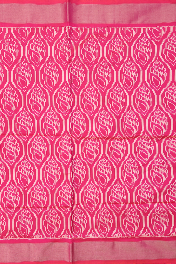 Pochampally Silk Saree In Pink With Allover Design