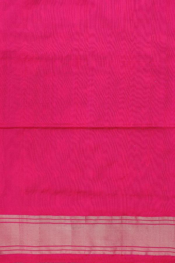 Pochampally Silk Saree In Green With Ikat Design